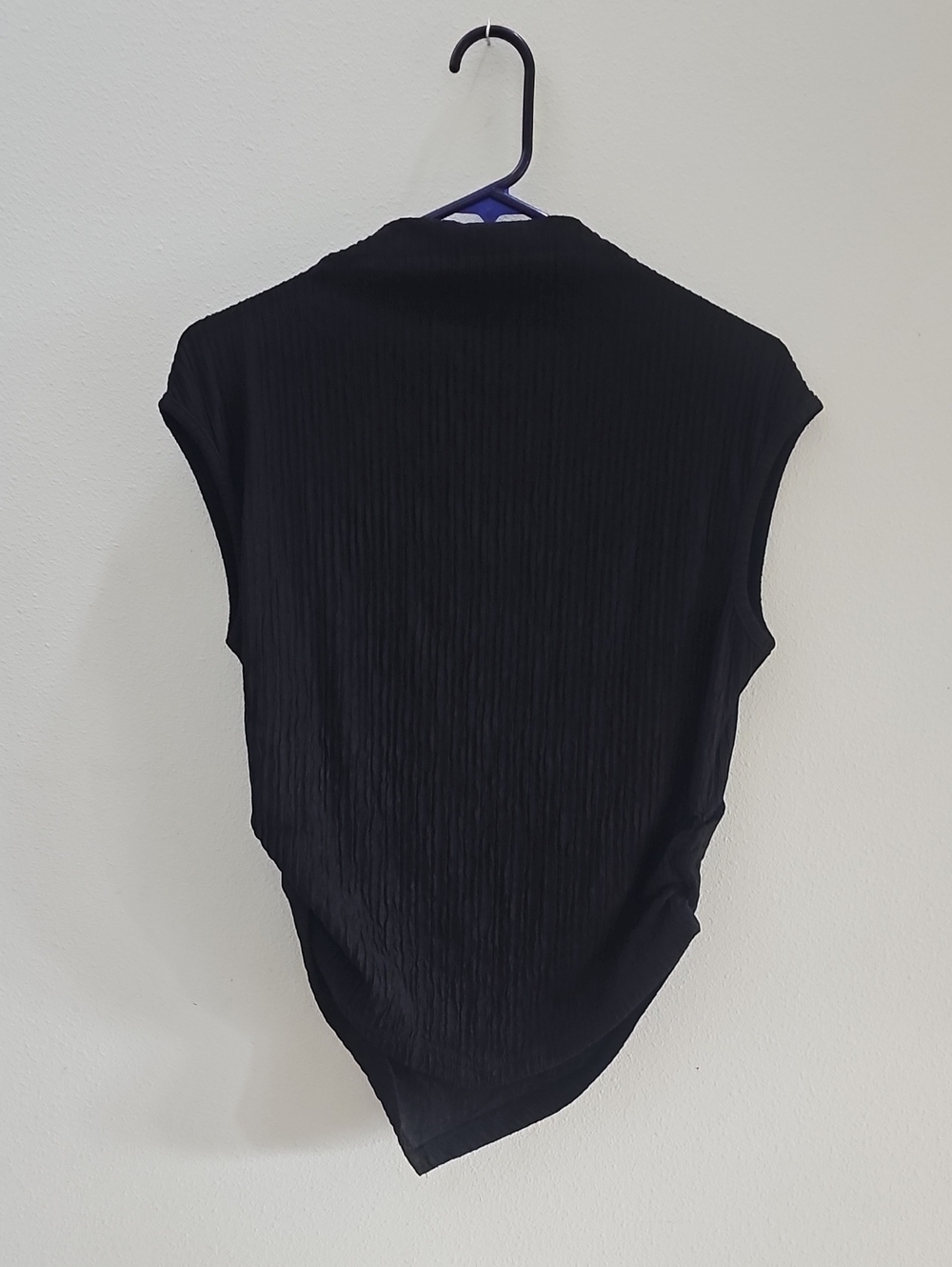 Black Sleeveless Textured Women's Top - Lightweight Layering Tee
